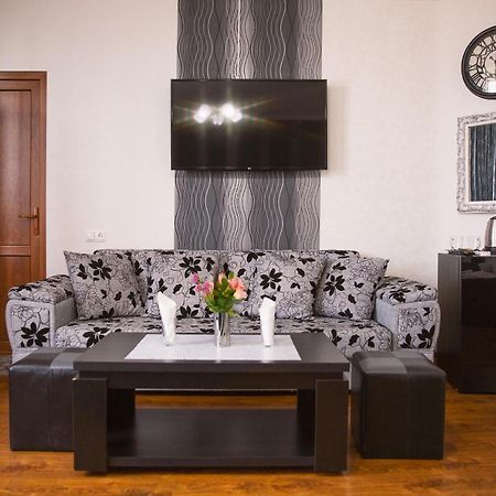 Family Hotel Kolorit Old Τυφλίδα Εξωτερικό φωτογραφία