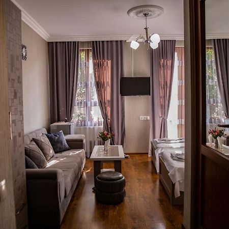 Family Hotel Kolorit Old Τυφλίδα Εξωτερικό φωτογραφία