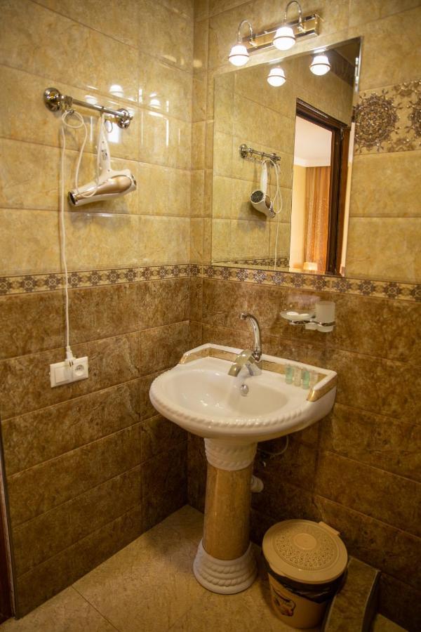 Family Hotel Kolorit Old Τυφλίδα Εξωτερικό φωτογραφία